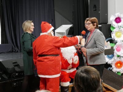 Okładka albumu: Mikołajki z Klubem Seniora